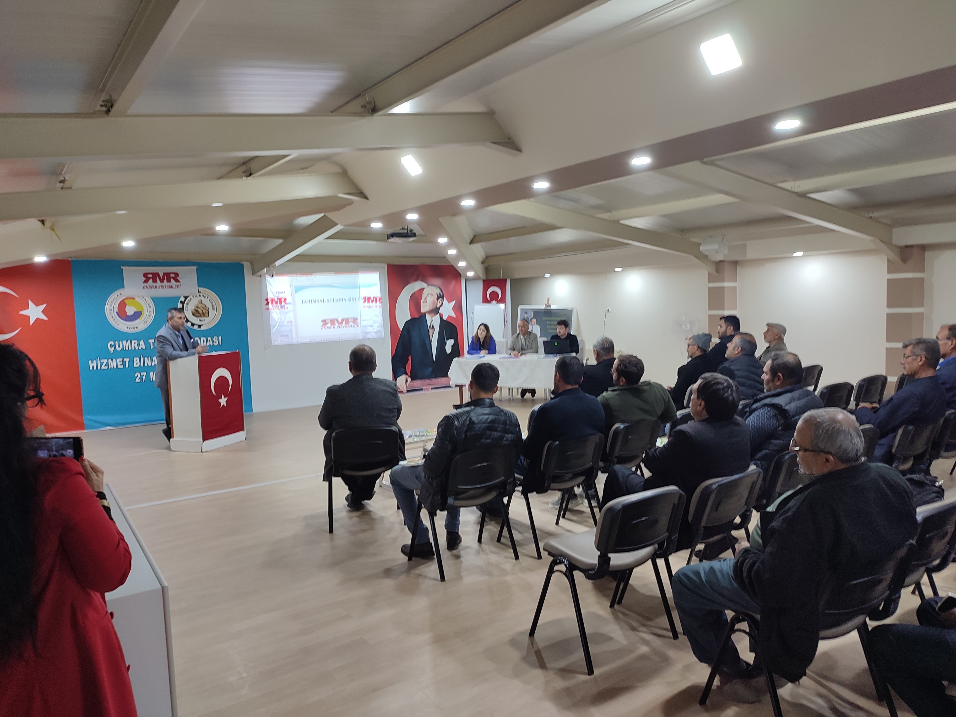 Tarımsal Arazi ve Çatı GES Uygulamaları Hakkında Bilgilendirme Semineri Gerçekleştirildi.